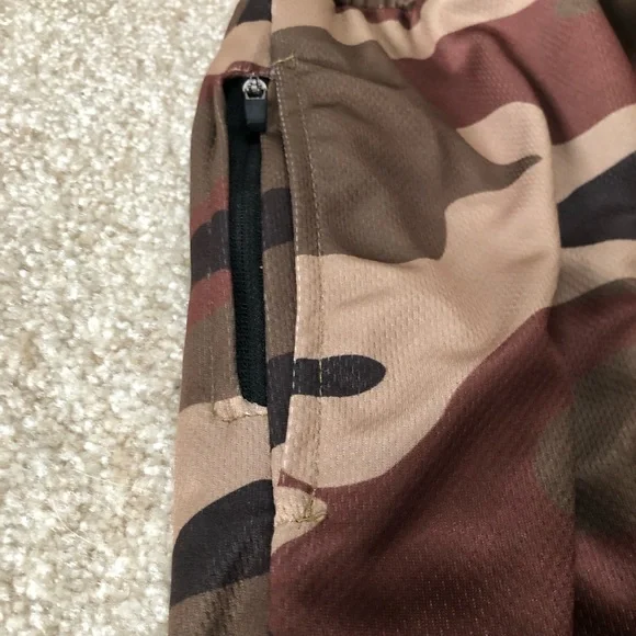 NWOT Stealthwear Shorts - Picture 2 of 4